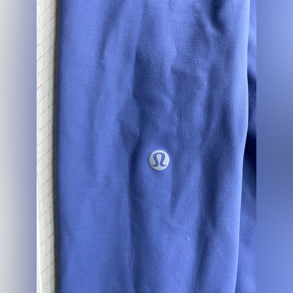 LIMITED ADDITION LULULEMON LEGGINGS!! - Picture 6 of 12